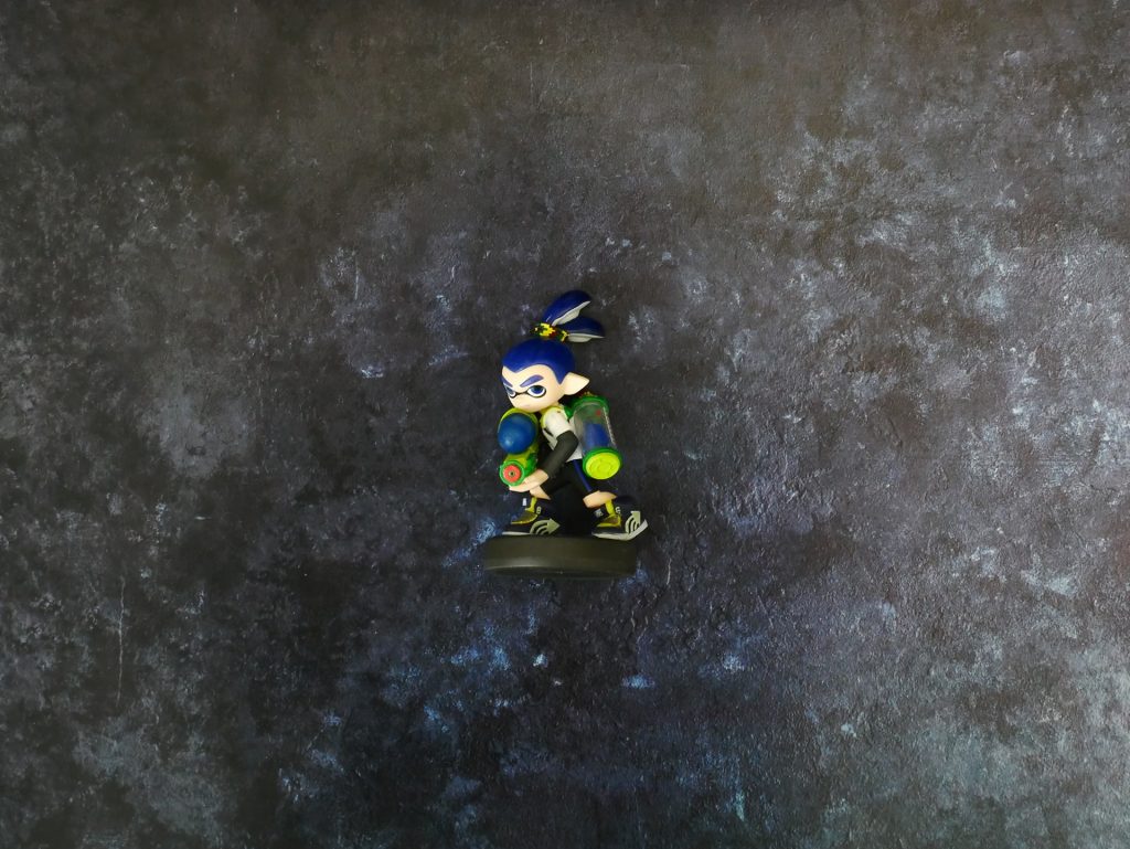 深い藍色の石材 #013でSplatoonのアミーボをブツ撮り