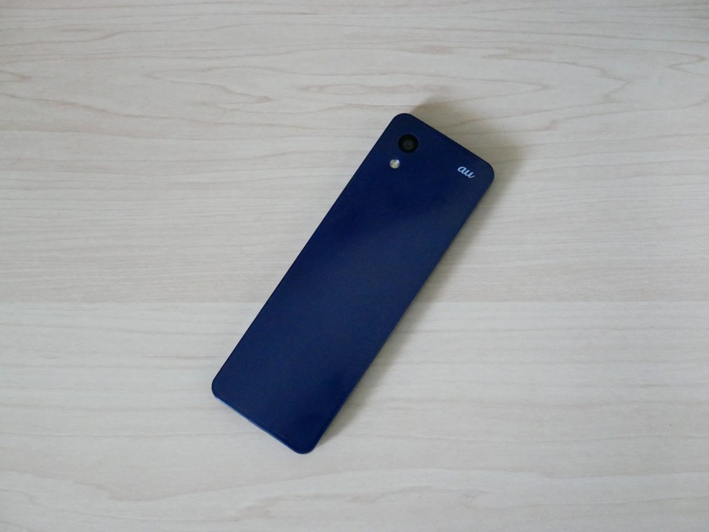 保護フィルムを貼ったNFOBAR xvの背面